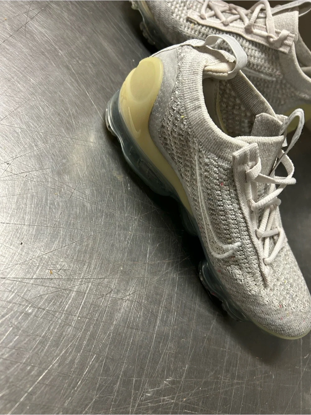 Nike Air Vapor Max Size 6 Women